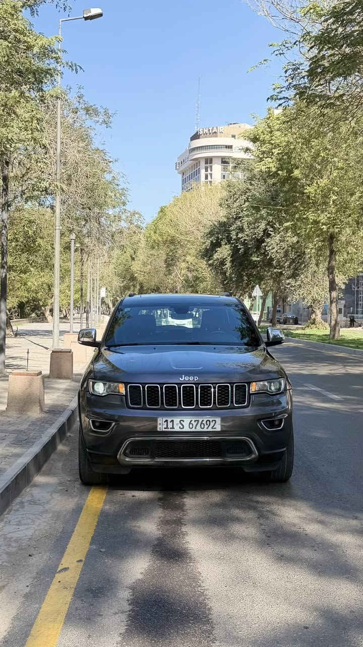 جيب 2020 لمتد
فول مواصفات فتحة 
حادثهة موضح بالصور
مكانهة بغداد الكرادة 
***********
بيع او مراوس 
197$
