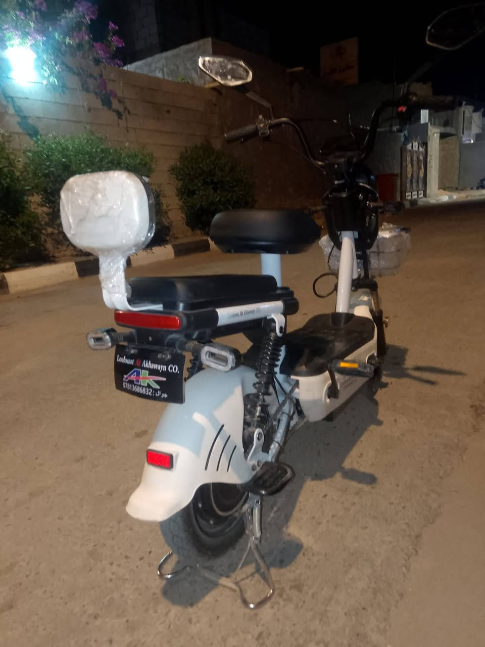 موطور للببع سعر 400 للتواصل علئ هاذا الرقم *********** موطور جديد ومكانه خالديه 
عبودي مهند
