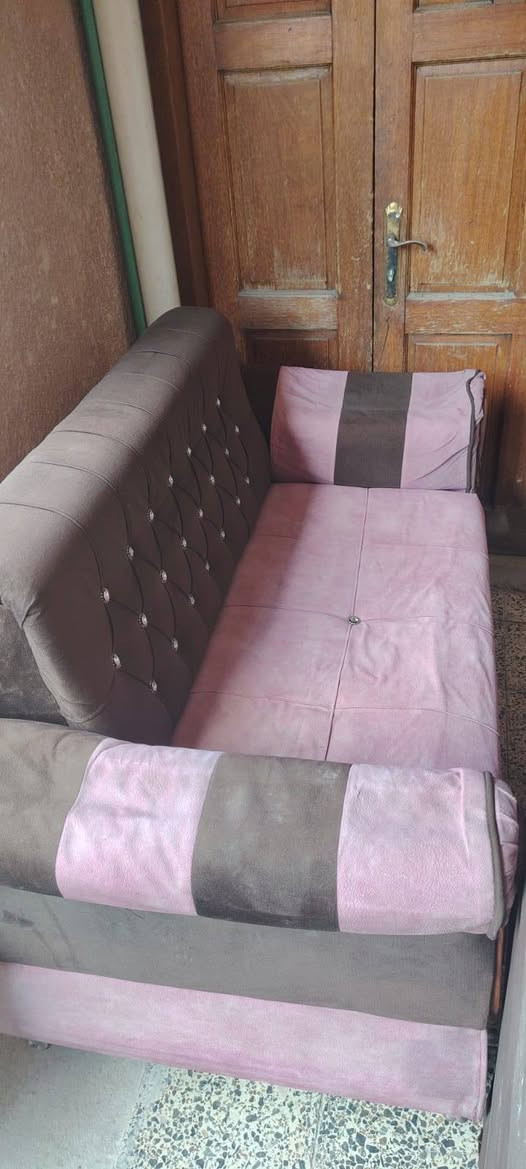 تخم للبيع السعر 125مكاني حي الخطيب قرب أسواق تفاحه ***********
