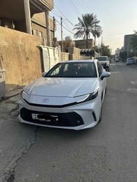 كامري 2025  ياباني ساز موصفات  فول السياره فتحه  كرسي كهرباء رقم بغداد...