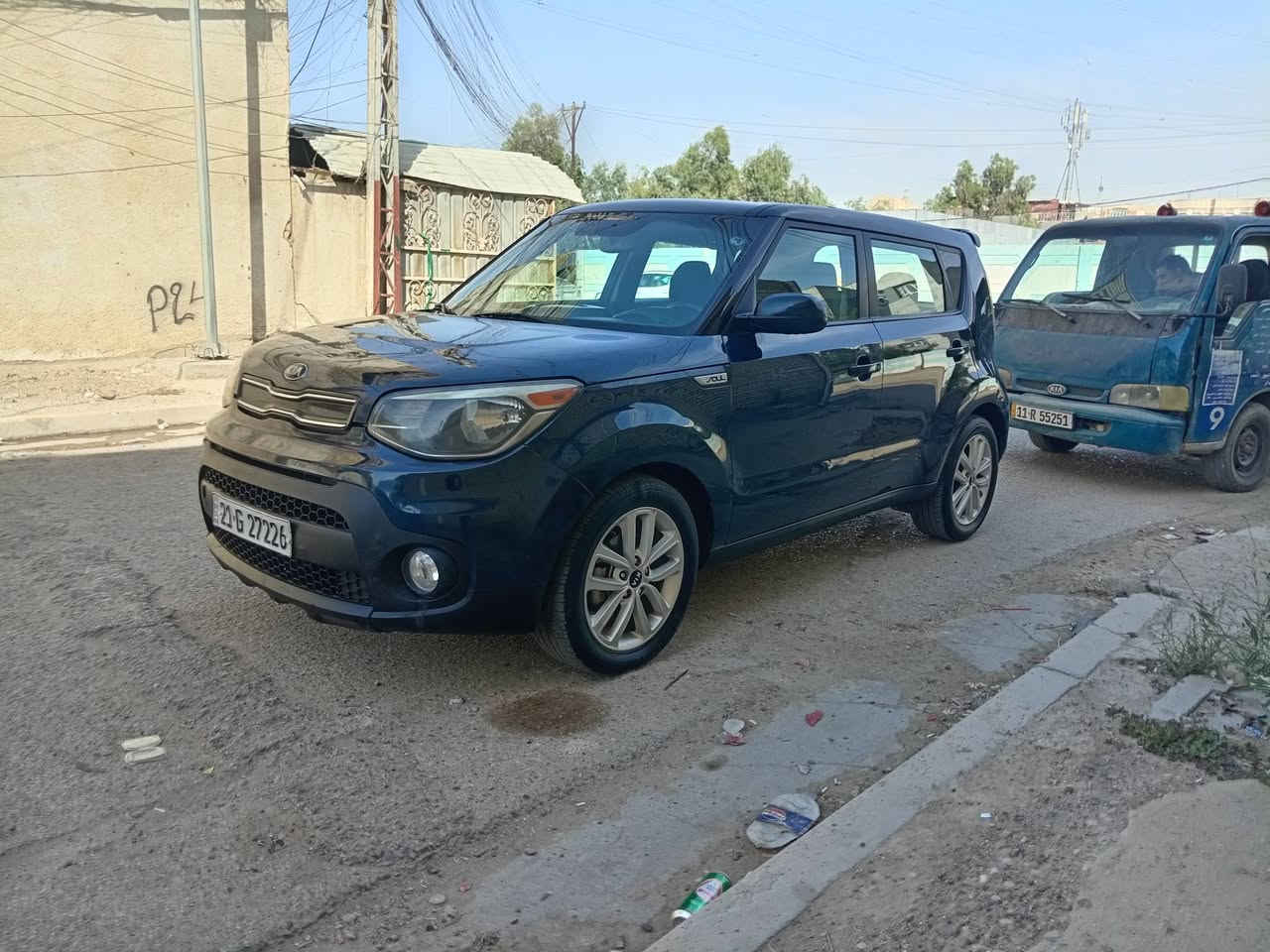 كيا صول موديل 2017 وارد امريكي صور الحادث مرفقه بالمنشور السياره بدون ايرباك محرك 2000 ممتاز كير ممتاز حداديه جيده تبريد شغال ثلج تدفئه شغاله مواصفات السياره شاشه كبيره كاميرا خلفيه بصمه تبريد بيانو السياره بيها صبغ البنيد والخشوم مال جامل لغات اماميه فقط السعر 103 وبيها مجال الاستفسار على هذا الرقم *********** محمد العنوان بغداد الشعب
