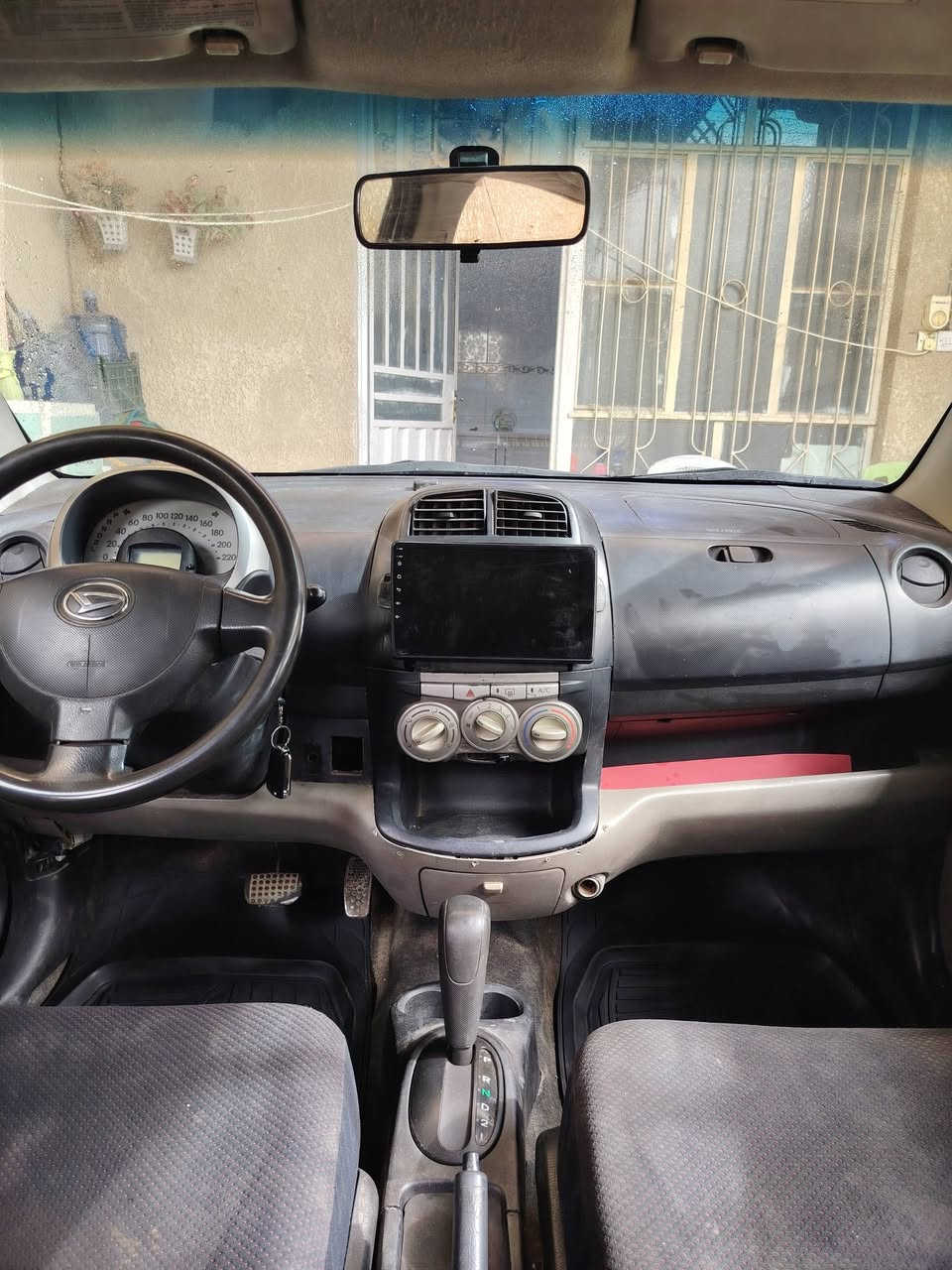 السلام عليكم داهستو ياباني اصل موديل 2007 سياره جاهزه كير مكينه حداديه تبريد محرك 1500  شرط مداور  السعر 50 بيه مجال ***********
