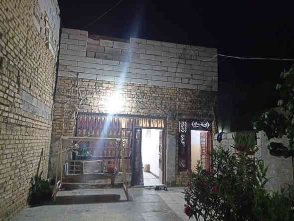 سلام عليكم ورحمة الله وبركاته
بيت ٢٠٠ متر اوقاف الاول عقد سنويه ٢٠٠
غرفه وحد و٢ فوق غير مكتملات
جلبيه قرب جامع لامام الباقر
*********** وتساب او تصال
