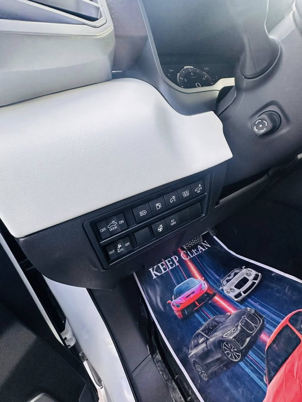 #تندرا #تويوتا #وارد #مكفولة #سيارات #المسيب #بابل

تويوتا كابستون تندرا 2025 اعلى فئة 

وارد امريكي كلين تايتل كفالة عامة

ماشية 1,800 كم 

سيارة كشن مساج 
دوس كهربائية 
بنورما
رادار أمامي خلفي
كاميرات محيطية
كلين تايتل 
داخل جلد
ماكو موصفات مابية فول 1/1 

رقم و سنوية كلهة كاملة تحويل مباشر 

مكان السيارة  المسيب

السعر 635 ورقة وبي مجال 

الشراي يتصل وبالخدمة 

***********
