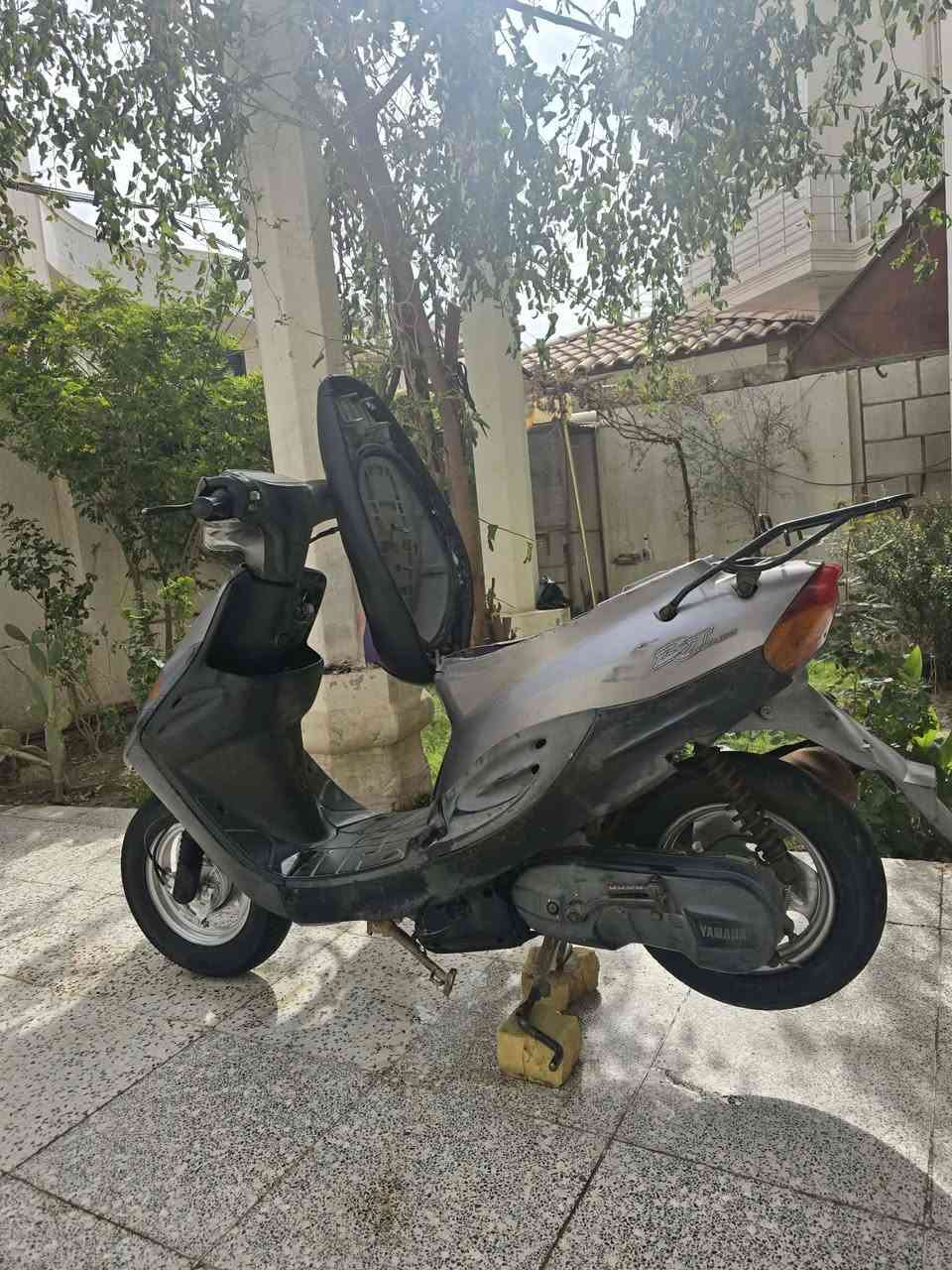 دراجه بيجي للبيع دراجه خير من الله وحاويه دراجه الي يريدها يتصل ***********
