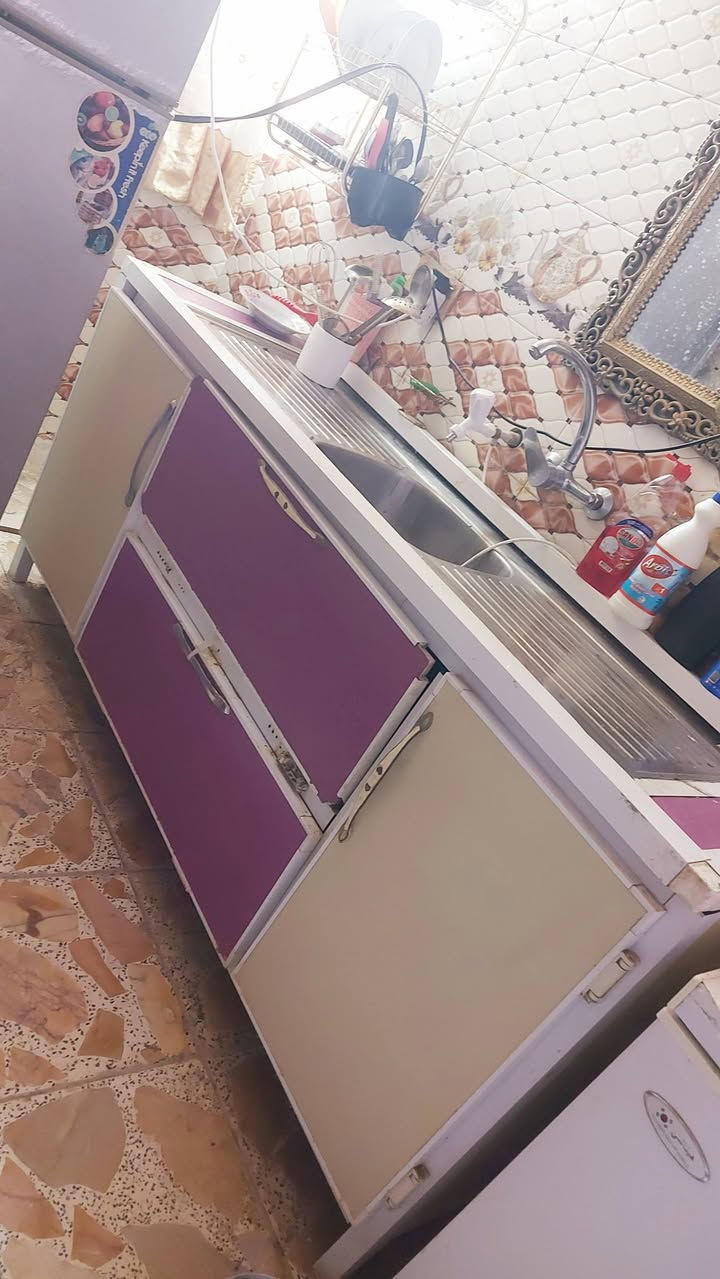سلام عليكم كنتور حجم كبير لبيع ***********
