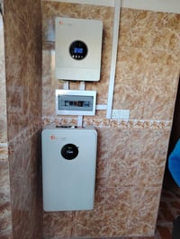 طاقة شمسية • بطارية 10kWh • ألواح لونجي 650W