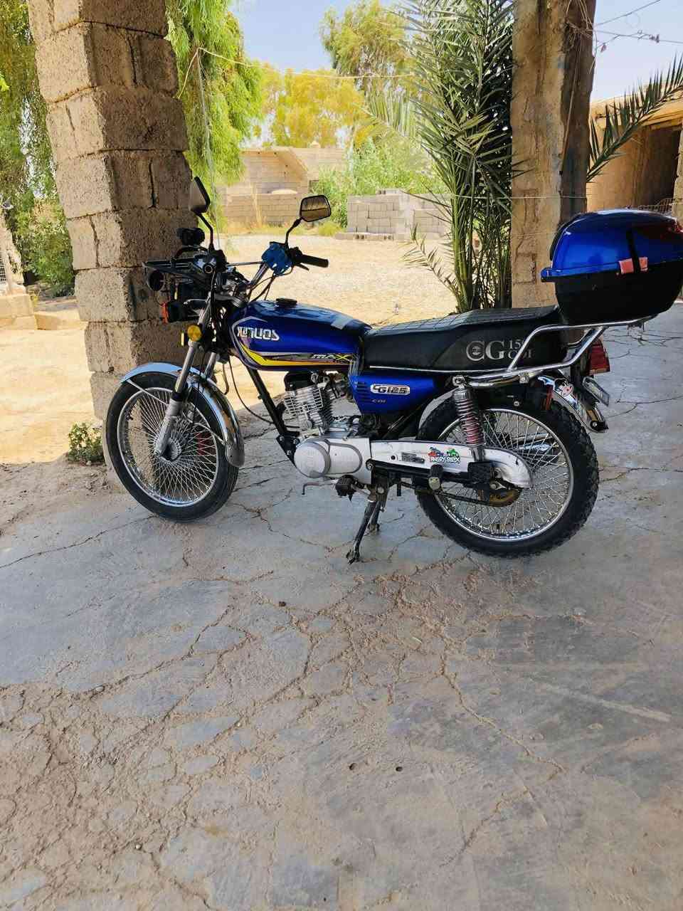 السلام عليكم 
ماطور للبيع اربعه كير موديل24نضيف نشط فول 
كله شغال البيع اومروس السعر 560وبي مجال مكاني حويجه ***********
