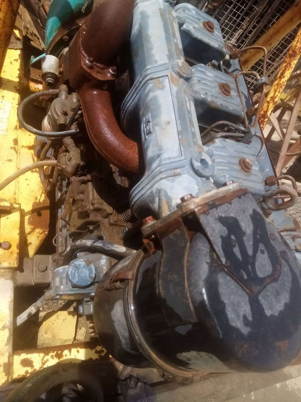 لبيع مضخه ماء ضغط عالي دويز إيطالي 3بستم مكانه ناصريه مركز ***********
