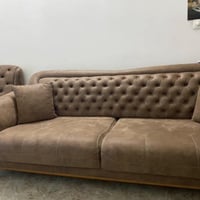 من رخصة صاحب الكروب عندي هذا التخم مستعمل بس نضيف وبي خدوش بسيطه اريد ...