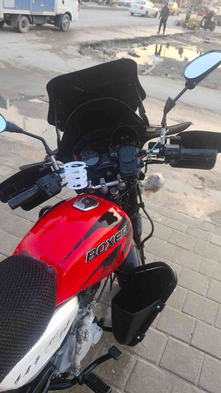 سلام عليكم دىاجه بوكسر مدير 2022كلش نضيفه وجديده كلش رقم بغداد بسمي تحويل ثاني يوم وين ميعجبك المدينة مكفولة زلغ ما بيهة الدراجه كلش نضيفه وعله أيدي الله من الصور بهواي تجي وتشوف بعينك مكاني بلديات السعر مليونين وميتين 2000,200وبيهة مجال حك الجيه رقمي ***********واتساب موجود على فيس ما موجود اعتذر
