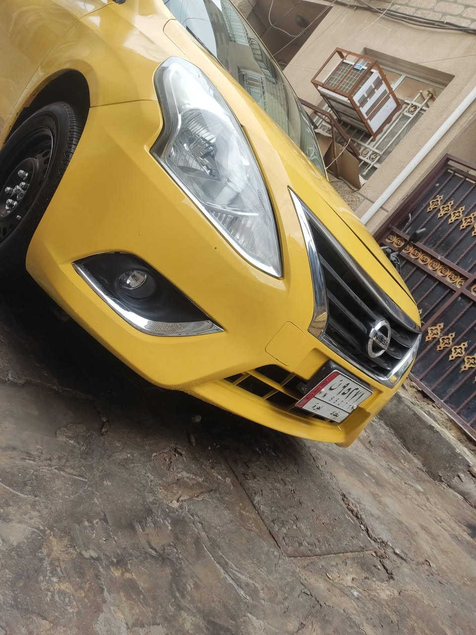 سلام عليكم نيسان فيرسه موديل ١٩ سياره كير اوتوماتيك جام جوبي كلشي موضح بالفيديو وسعر ٩١ وبيه مجال بصيط رقمي *********** مكان بغداد جديده بيع مراوس
