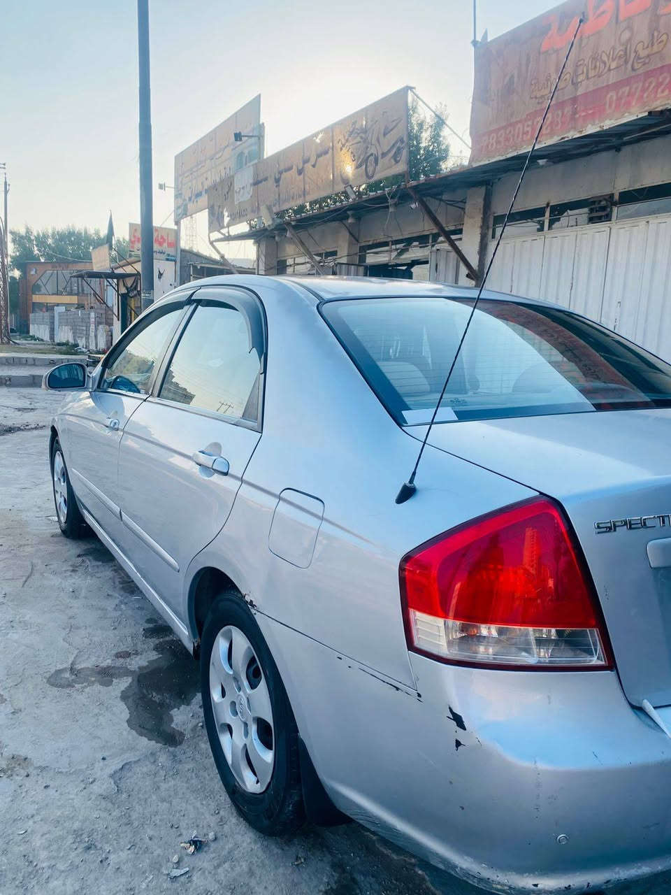 سلام عليكم
سبكتره 2007
سيارة وارد ضربته جاملغ خلفي الايمن 
جراد بلقمارة والبنيد مصبوغ 
سيارة رقم بابل سنويه جديده مصفره غرامات 
سيارة معروضة ب85$
***********
***********
