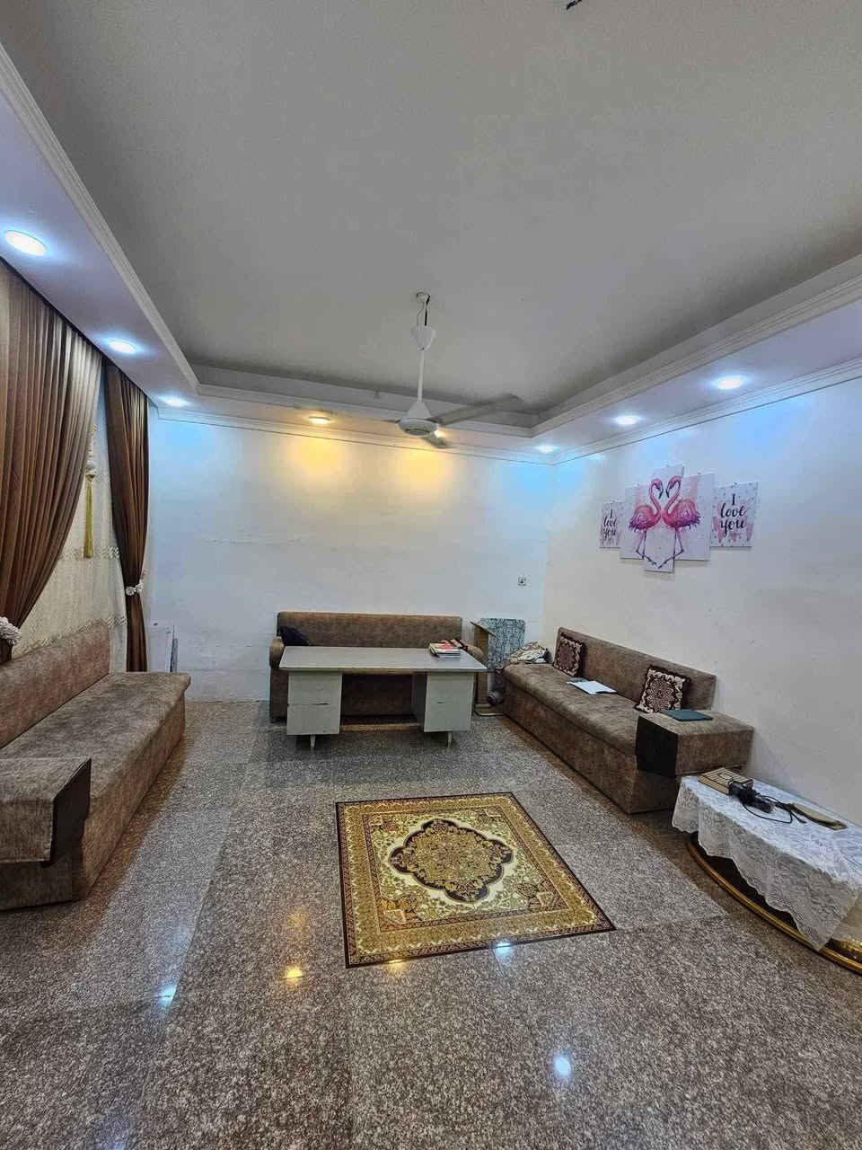 #تنببة: ننشر اعلاناتكم مجاناً حتى نخلصكم من صفحات بنت الصرخية اللي تبتزكم بارصدة 
___________________________________
🏡 بيت مميز للبيع – فرصة رائعة
📍 الموقع: المدحتية – شارع البطاوي القديم، مجاور سيد حبيب العوادي.
📐 المساحة: 600 متر مربع
📄 نوع السند: طابو زراعي – سند 25
🏠 عدد الطوابق: طابقان
🔹 الطابق الأرضي يتكون من:
* غرفتين و صالة و استقبال مطبخ حار وبارد و هول مع صحيات داخلية و حديقة واسعة مع كراج كبير
🔹 الطابق الثاني يتكون من:
* سويت كامل
* غرفة إضافية 
💰 السعر مناسب جداً وللجادين فقط.
📞 للاستفسار والتواصل مباشرة مع صاحب الدار (واتساب واتصال): ***********
