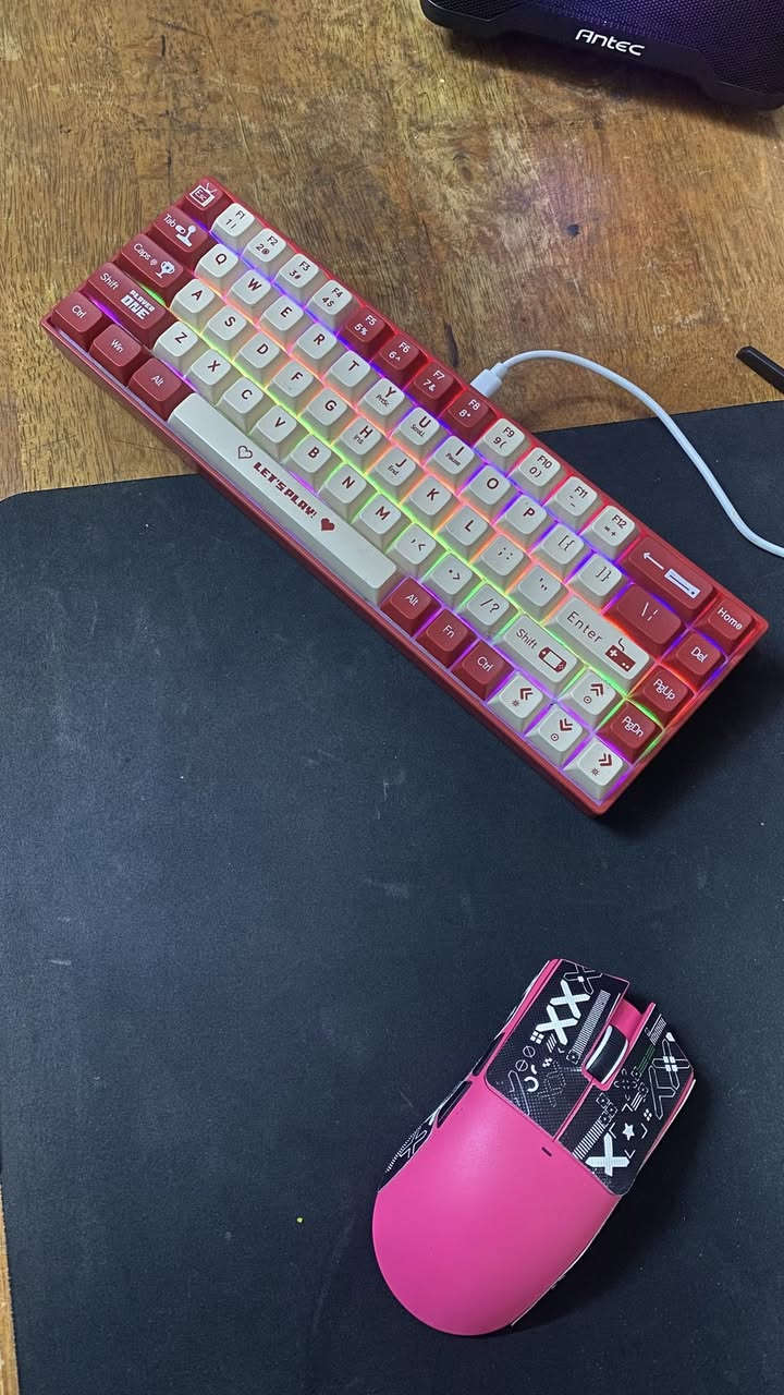 السلام عليكم التجميعة قطعها :
Gpu : 3 fan Gigabyte gtx 1070
Cpu : R5 5500
Motherboard: Msi pro 
Ram: 8gb hyperx fury RGB
Storage : m.2 512gb
Case : antec vx 310 argb
Monitor: raptor 180hz FHD ips
الماوس والكيبورد هدية وية التجميعة وايضا تجي وية التجميعة هدية حساب اوفلاين بي هواي العاب 

ابيع كامل بسعر 700 الف وبي مجال للشراي
المكان اما الكرادة او الدورة البوعيثة الفحص فقط في الدورة


**إذا كنت صاحب هذا الإعلان وتريد حذفه لأي سبب، رجاءا أرسل رسالة إلى الدعم الفني**