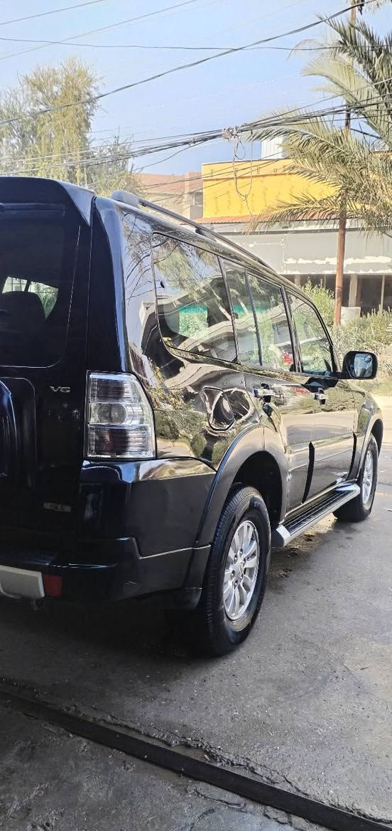 باجيرو 2010 خليجي مكفوله عدا مكانين بارد وكرت سونار مرفق ويه صور مواصفات عاديه    لون اسود ملكي حجم المحرك 3500 رقم  سليمانية دولي جديده السياره جديده مال جناي  تبريد ثلاث قطع حساسات خلفيه  تخم تاير جديد كير مكينه حداديه خير من الله  السعر 142$  *********** ديالى بعقوبة
