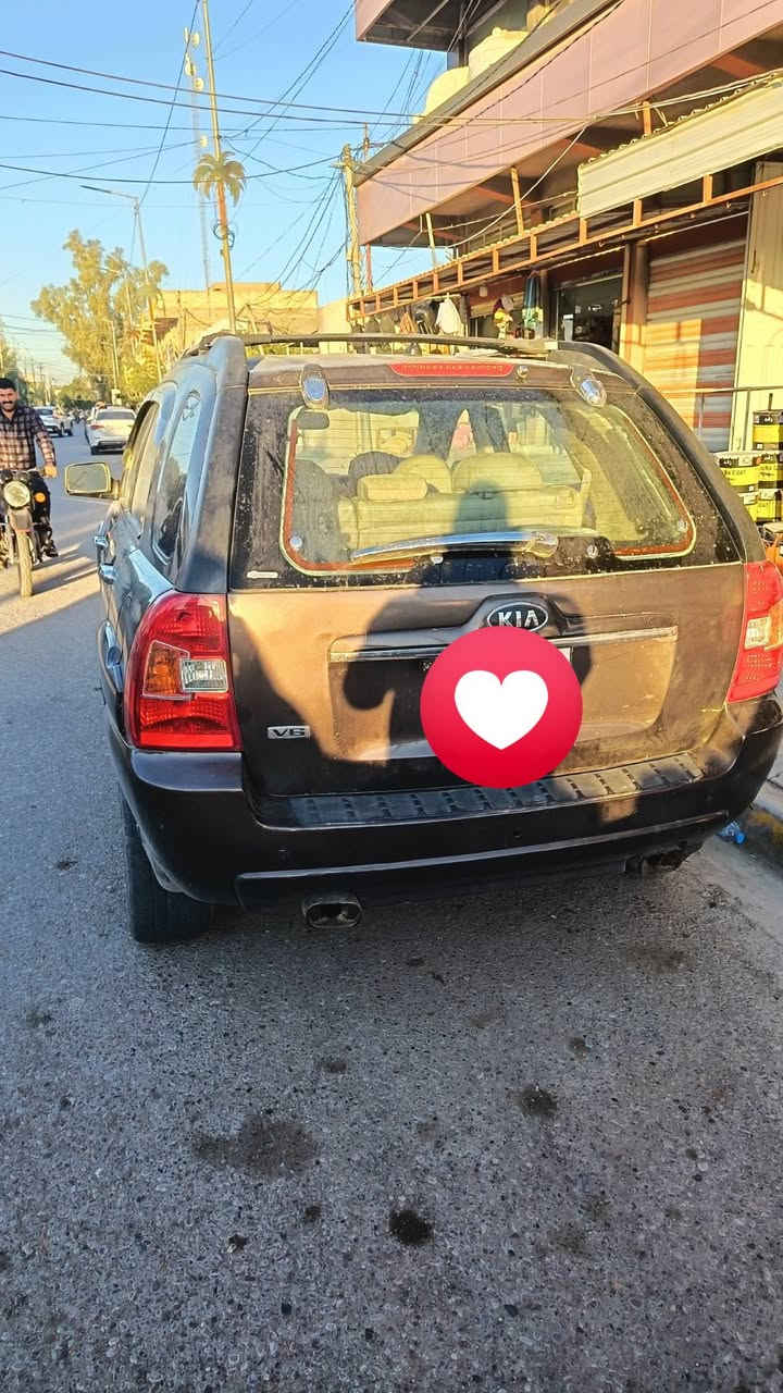 السلام عليكم
سبورتج 2008 رقم شمالي  مصبوغه حزام جماليه بدون قماره محرك 2700 

محرك وكير كفاله سياره خير من الله متصرف عليها دينار
***********
