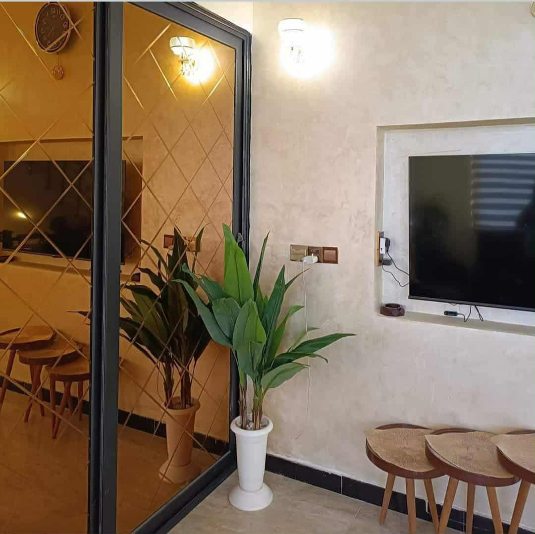 ♦️ للبيع بناية ركن مميزة
📍📌 الموقع: الدوره / عرب جبور / مجمع الحليم

🏫بناية ركن بمساحة 50 متر (10×5)
تتكون من شقة سكنية + عدد 2 محل تجاري

📍موقع ممتاز وواجهة ركن
مناسبة للسكن والاستثمار
💵 واردة البنايه جيد وسعر مناسب

📞 للتواصل: ***********
الجبوري للعقار
