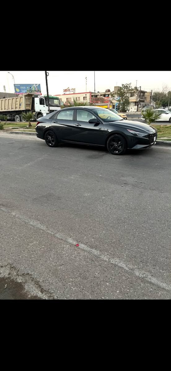 الانتره موديل ٢٣
امريكي 
رقم بغداد  
سعر ١٥٥  وبيها مجال 

‭***********‬
