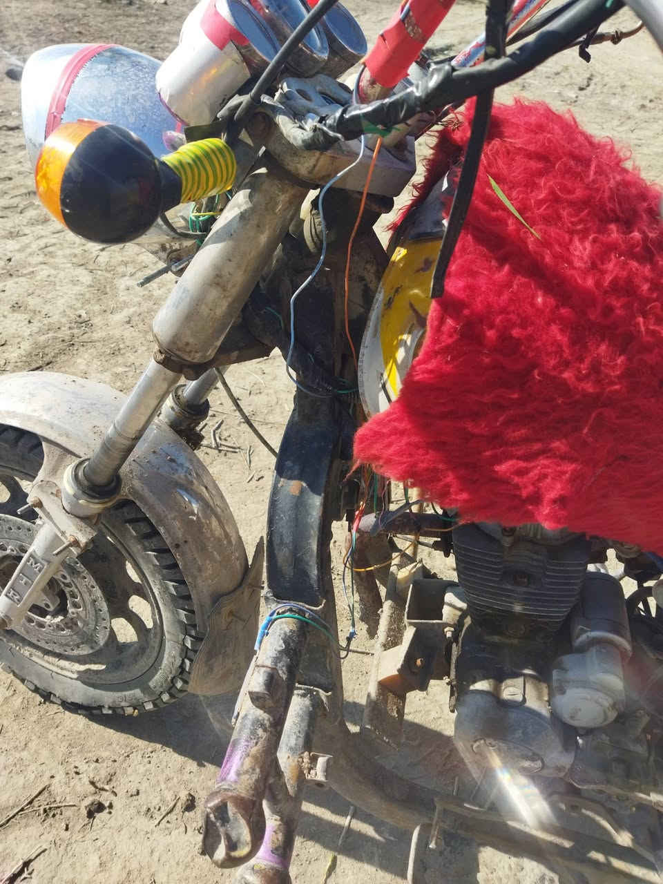 سلام عليكم ام تي ار للبيع أوراق ستوته صاحيه سلف كهربايات كلهأ شغاله توني شاد دبلات مكان القرنه الثغر صيطره الجوابر ..السعر 800 وبيهأ مجال ***********واتساب
