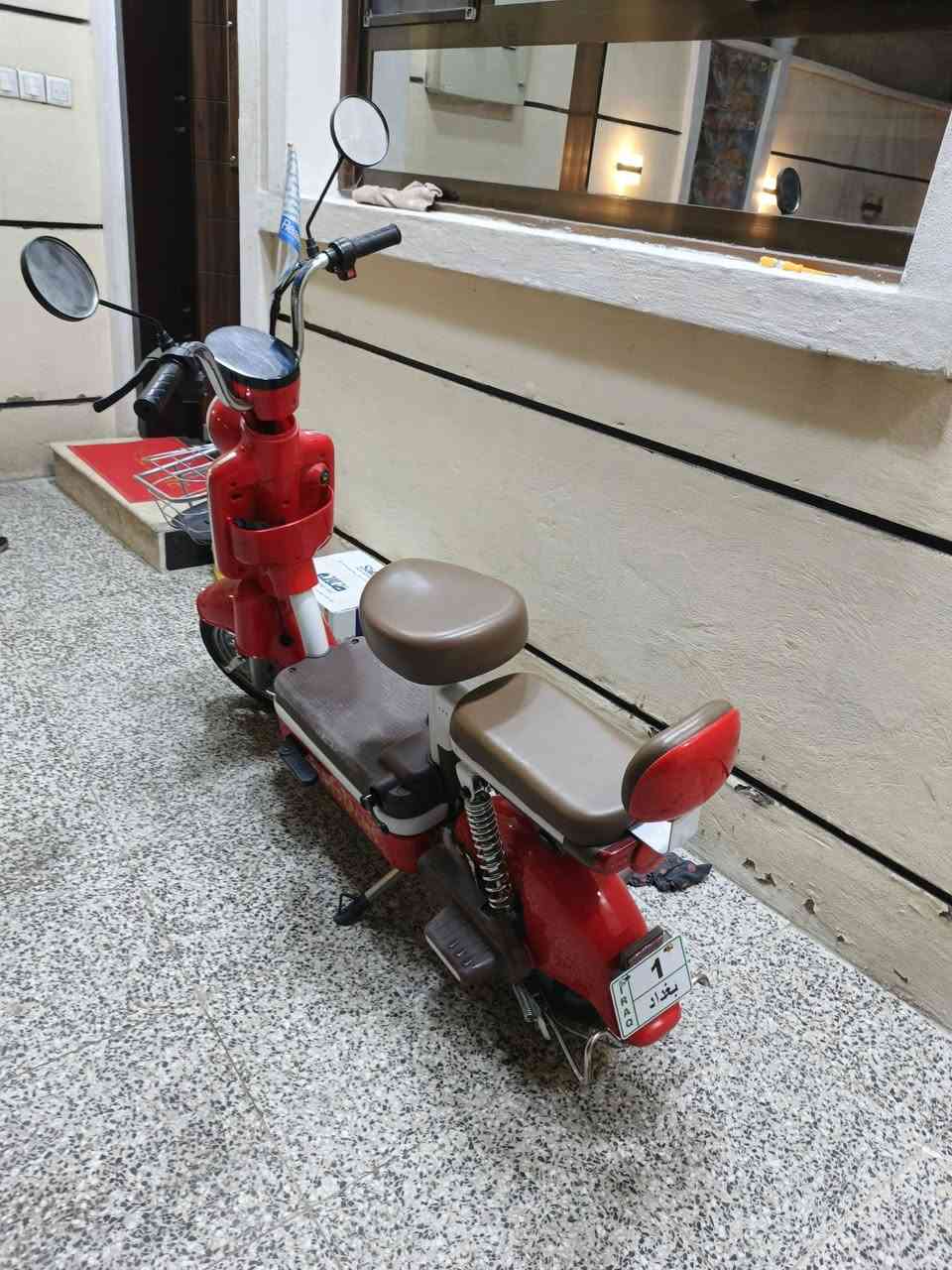 دراجة شحن حجم 14 اربع بطاريات حجم صغير ملف 500 سرعة 40 حقيقي إشارة يمنة يسرة لايت دراجة جديدة نوع كلاسك دراجة 3 سرع السعر 350 وبيها مجال مكان بغداد جسر ديالى القديم الرقم ***********
