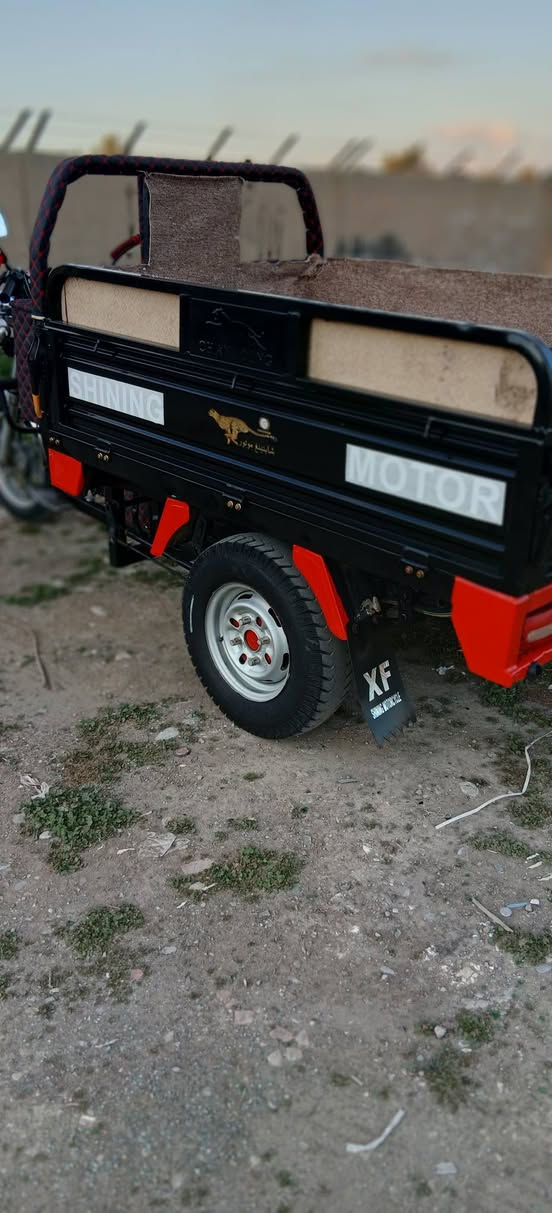 السلام عليكم ستوته للبيع اي  عيب ما بيه كهربائيات شغاله  ركبه شرط محرك شرط موديل2021 السعر مليون و 200 وبي مجال بسيط عنواني كركوك  اخوان عالخاص ما اجاوب .وهذا رقمي***********
