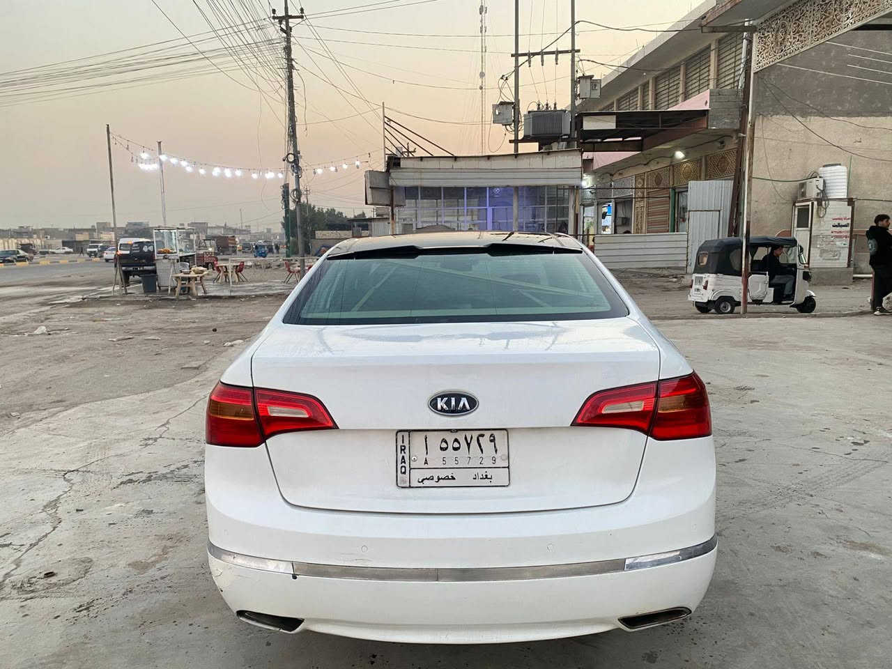 السلام عليكم خوان للبيع كيه كاتنزه 2011 رقم بغداد تحويل مباشر السياره فول مواصفات 1/1 العنوان بغداد حي النصر رقم الهاتف *********** بسعر 73 جدا
