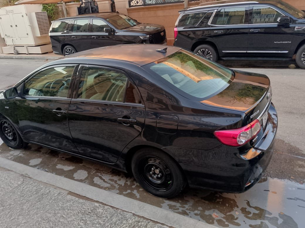 السلام عليكم
كورله نحله مديل 2013
حادث جاملغ وبنيد مبدلات نف ألون 
بيه تخم تاير جديد مكينه كير مكفولات 
رقم اكليزي بسمي السياره حلوه صفاحه 
مرتبه استعمال شخصي مامتعوبه 
السعر 115 وبيه مجال بسيط مكاني 
كربلاء ***********
