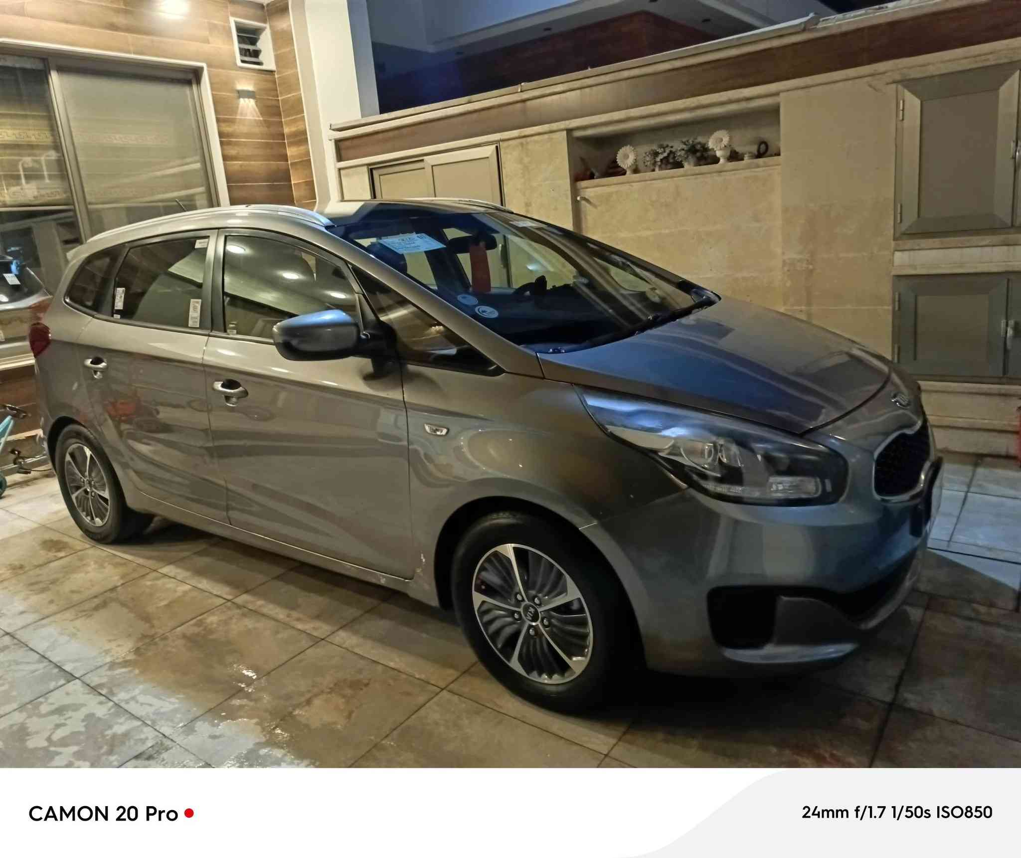 كيا كارنز ٢٠١٦ ٧ راكب خليجي ضرر ثلاث قطع بدون داخل مكينه كير شرط رقم نينوى كابون بانزين بيها للاستفسار اكثر 
*********** 
السعر ١٢٥ وبيها مجال للطيبين 🥰
