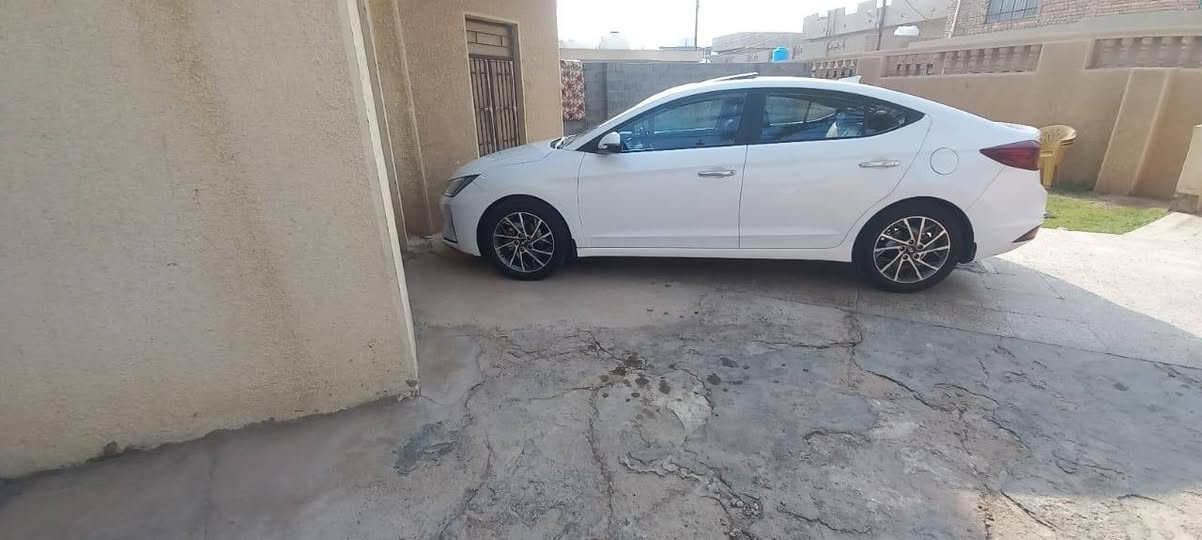 ألنترا 2020 للبيع سياره ماشيه117الف مكفوله كفاله عامه السياره بأسمي هزه جديده السعر 168 وبيه مجال للاتصال***********44
***********
