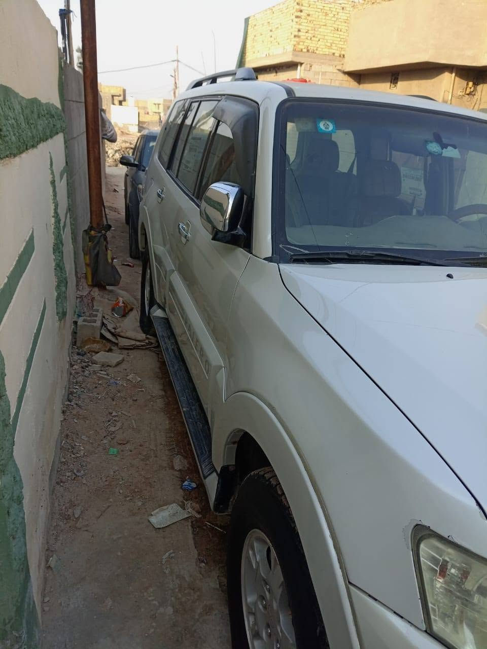 السلام عليكم باجيرو موديل ٢٠٠٨ محدثه ١٦  كير مكفول ومكينه بيه لا ستيك ولف تبريد ثلج مكفوله من الصبغ والضربه  مواصفات اشاير بامري تحكم ستيرن  السعر ١٢٠ وبيه مجال مكاني بابل اكثر استفسار ***********
