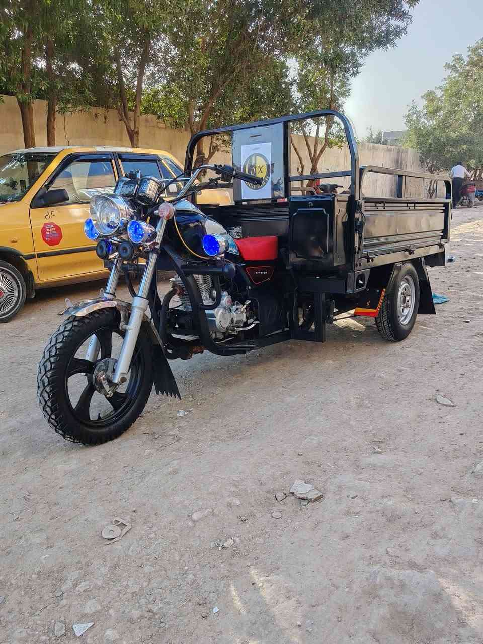 سلام عليكم ستوته للبيع صقر جمره باب اول موديل 2021 كلهه شرط الفحص جيب مصلح وفحص كهربائيات سلف كلهه شغاله دبلات شغاله ركبه مكفوله سليمه مكينه واكير واكسل شرط كفاله ستوته مامتعوبه بدي مكفول فقط مصبوغ حراري اثار جرد تخمم تاير جوبلس بليته بيهه اوراق اصولي وي الوكيل مباشر مكان ديوانيه مركز المدينه مكلف بنشر شراي اتصل وخادم الك ***********
