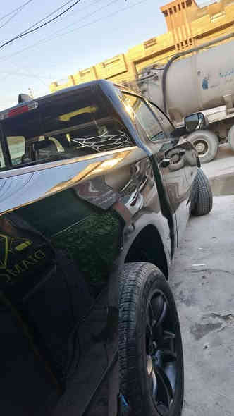 Dodge ram sport black package 2020 clean title 
دودج رام سبورت بلاك باكج ٢٠٢٠ باب طويل بدي قصير  كلين تايتل وارد كندي 
مواصفات لمتد 
دواخل جلد 
مكينه ٥٧٠٠ 
شاشه كبيره
رادار 
نقطه عمياء  
تبريد و تدفئة مقاعد 
بانوراما
دوسه كهرباء
و الكثير من المواصفات الاخرى 
 
ممشى السياره ١٢٣ الف كيلو 
السعر ٣٧ الف دولار و بي مجال
***********
