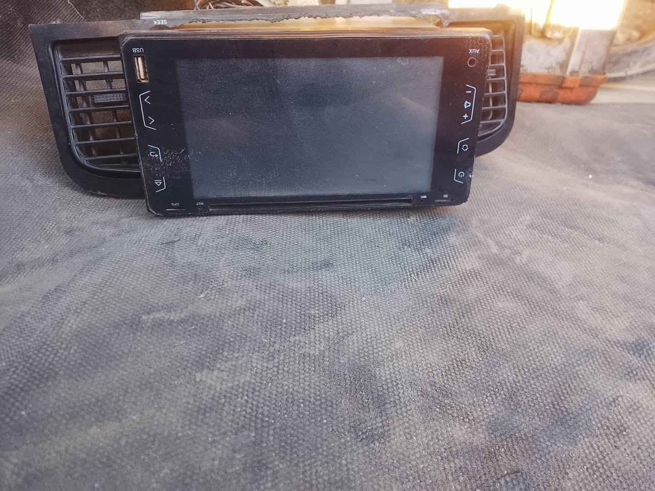 سلام عليكم دعاميه فوتون جديده ما مشدوده وشاشه كورلا كلمن وسعره اليحب يتصل ***********
