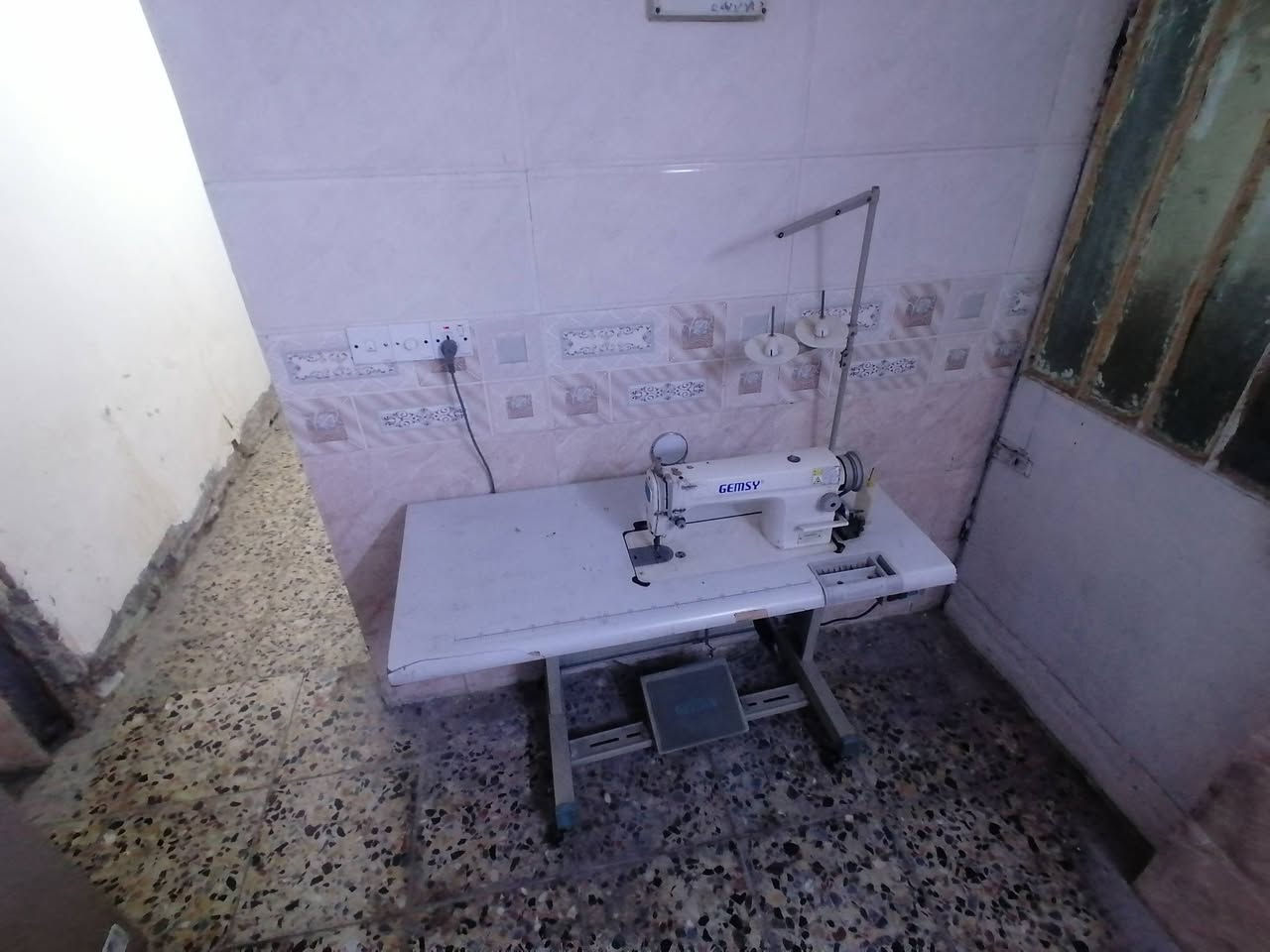 السلام عليكم مكينه خياطه GMS مشكلتهه
يرادله تنضيم ماطور شغال و نضيف
للاستفسار وتساب ***********
ما ارد على الاتصالات فقط مراسله
سعر 150
