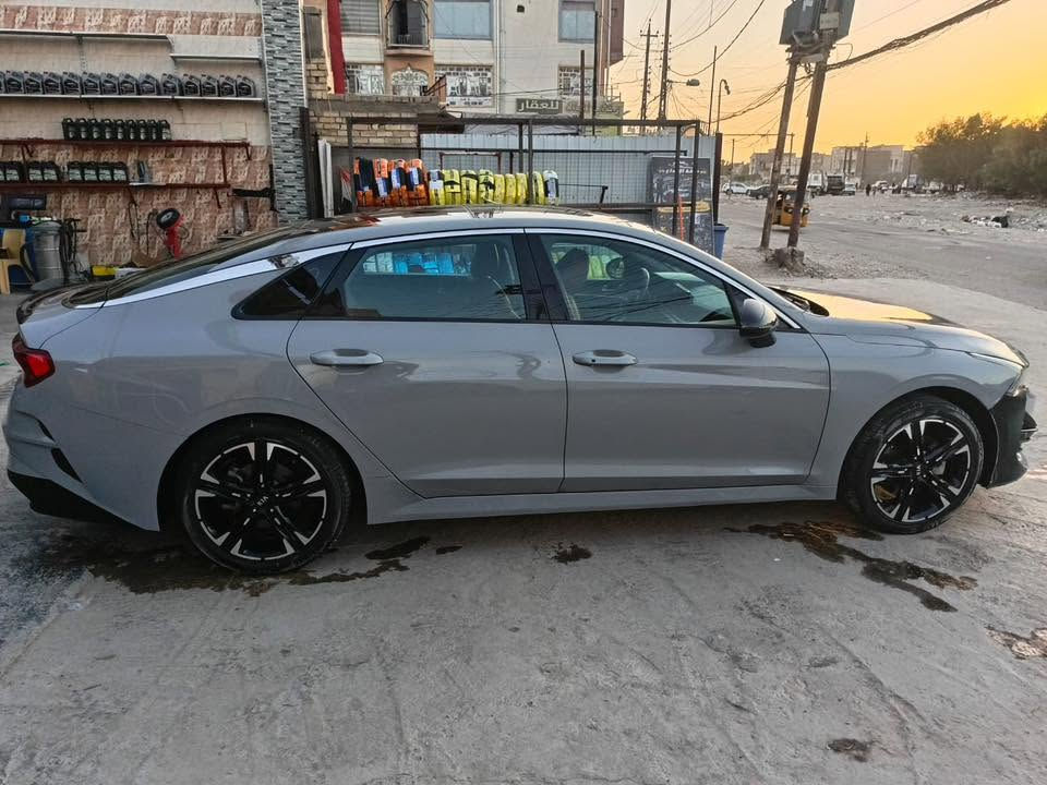 سلام عليكم
:

كيا K5 GT-Line موديل 2021

•  محرك 1.6 لتر تيربو (T-GDI)
•  قوة 180 حصان
•  ناقل حركة أوتوماتيك 8 سرعات
•  دفع أمامي (FWD)
•  5 ركاب
•  شاشة معلومات وترفيه مع Apple CarPlay و Android Auto
•  كاميرا خلفية
•  حساسات ومساعد المحافظة على المسار
•  نظام التحذير من الاصطدام الأمامي
•  تشغيل بصمة وزر ستارت (حسب التجهيز)
•  تصميم GT-Line الرياضي
*وارد امريكي
لون سمنتي
بانورما فتحه سقف
تحديد مسار
مثبت سرعه
تشغيل عن بعد
تدفئه كشنات وستيرن
كشنات كهربائيه
شاشه وكامره خلفيه

مواصفات المحرك:

•  1600 سي سي تيربو
•  180 حصان
•  عزم 195 رطل-قدم
•  قير أوتوماتيك 8 سرعات

و لمعرفه السعر اتصل على هذا الرقم 
***********
