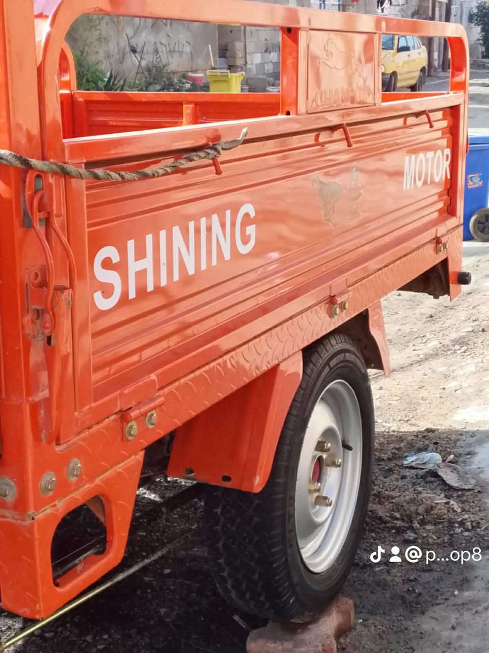 سلام عليكم ستوته للبيع مكان عماره ستوته نضيفه مكفوله. سعر 2750.بيه مجال .هاذ راعيه.***********
