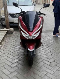 للبيع دراجة pcx Honda 2020 ياباني بصمة جيل ثالث  لون ماروني مميز  المح...