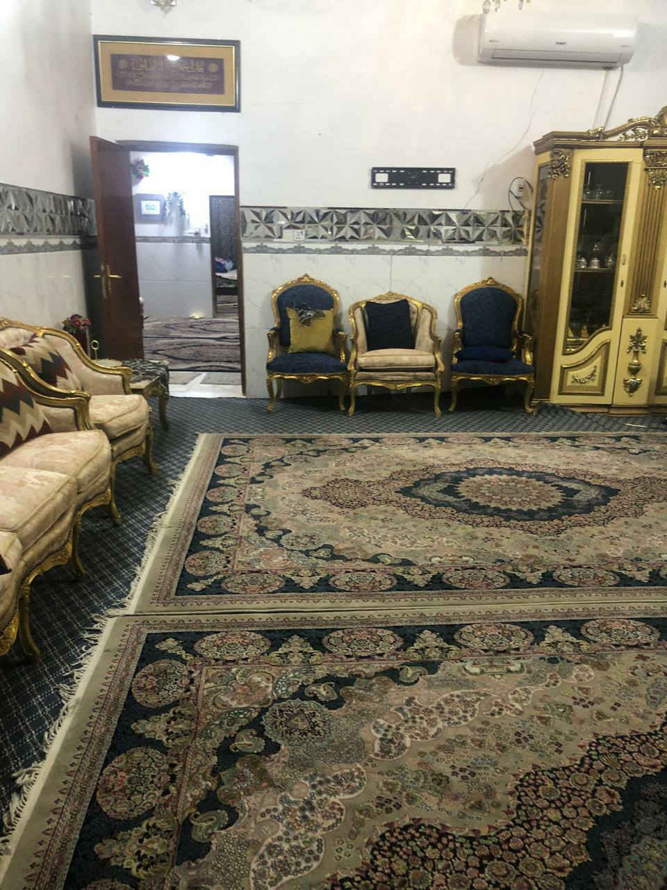 عقار للبيع في حي الامير  مقابل مطعم زيت وزعتر  شارع ١٠
بناء نظيف جدا طابقين ٥ غرف نوم مع ملحقات كامله
المساحه ٣٠٠ متر الوجه ١٠ في ٣٠ متر
السعر  ٨٠٠ مليون  مع المجال 
الاستفسار الاتصال على الارقام التاليه
***********
***********
او زيارة مكتبنا على العنوان التالي 
الشارع الفاصل بين الإسكان والاشتراكي مقابل دكتور منتظر الخرسان 
مكتب حسين السياب
https://www.facebook.com/profile.php?id=100064145764847&mibextid=ZbWKwL
https://www.instagram.com/maktab_hussein_alsayab?igsh=MXh6aWwzamI4aGRzaA==
#جديد
#الامير
#البيع
#عقارات #للبيع
#عقارات ـ #النجف 
#شارع #التربية
#مكتب #حسين #السياب
