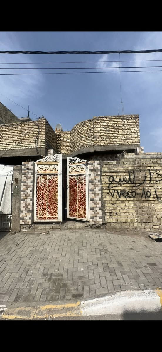 دار للبيع مساحة 125م زراعي مكون من استقبال وصالة ومطبخ وغرفة طابق واحد نقوصه فقط كاشي والبيت بناء حديث
الموقع حي السفير
للاستفسار ***********
