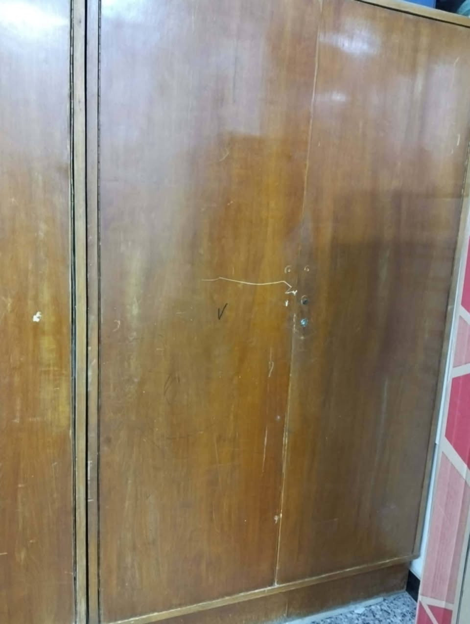 كناتير للبيع أبو 4بميتين وخمسه وعشرين نضيف وابو2بميه وخمسه وعشرين وابو3بميه وخمسين وبيهن مجال ت ***********واتساب فقط
