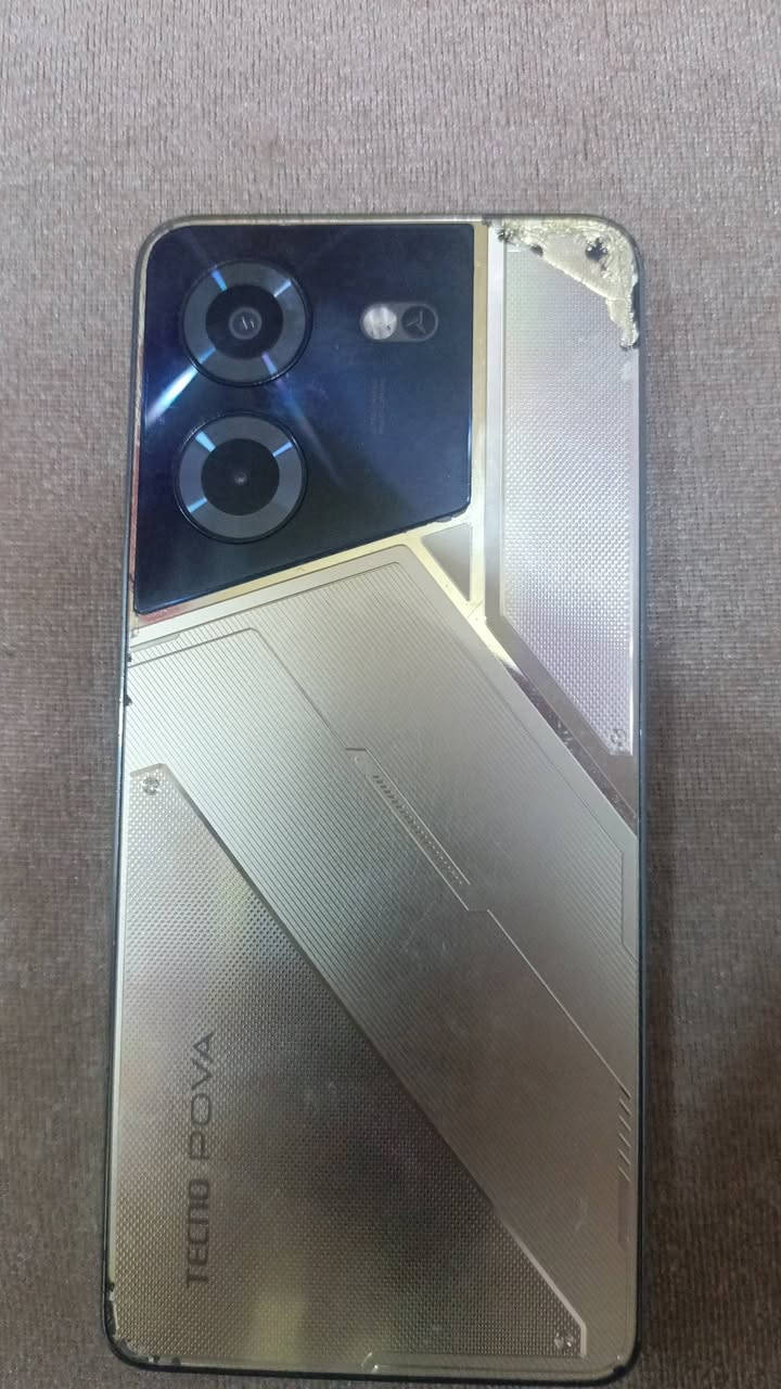 السلام عليكم
موبايل tecno pova 5 256GB 8R

مستخدم للبيع استخدام سنتين يوجد كسر في الظهر ومصلح نقطة الشتغيل 
الرقم ***********
السعر 140,000 د.ع
