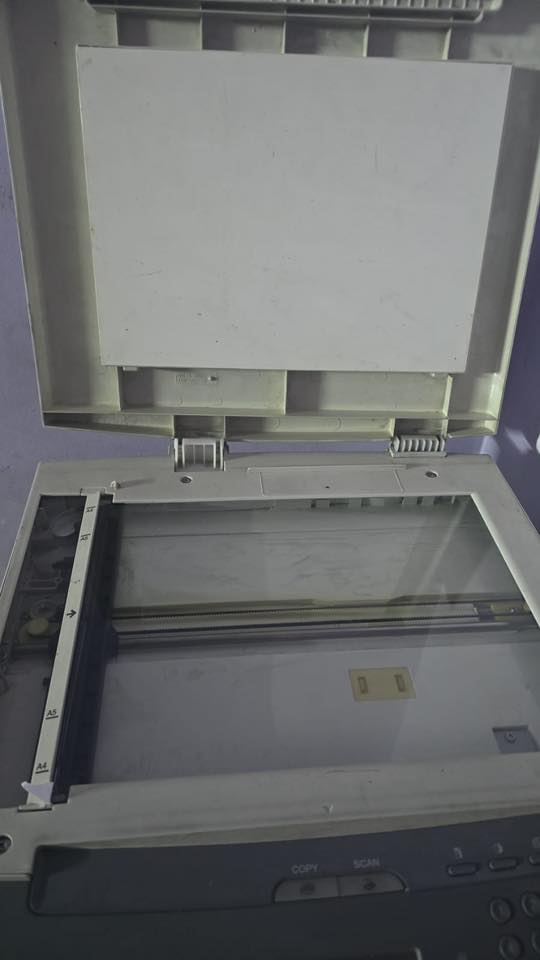 كانون 4010للبيع بيه عطل السعر 50 الف للاتصال ***********
