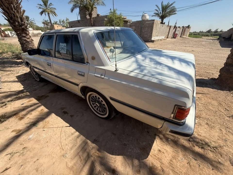 سوبر مديل ٨٢
سياره كلش جديده ع وضع الشركه مكينه بلادي كير عادي 
سياره بلاديه كلشي بيها يشتغل 
تبريد شغال تحويل مباشر مكاني بغداد 
سعرها ٥٥ بيها مجال بصيط 
***********
