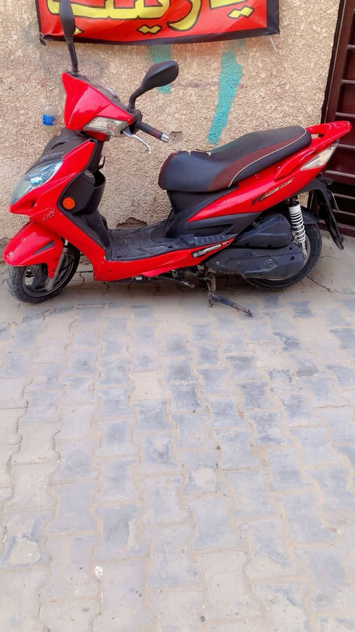 سلام عليكم دراجه كامكو رايسنك  محرك 150cc  الدراجه كامله مابيه نقص اترايك وين ماتريد الدراجه امرقمه او بئسمي السعر    (٩) ورقات تواصل علخاص ***********
