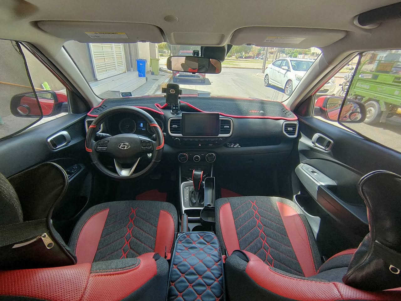 سلام عليكم ...
هونداي فينيو موديل 21 امريكي

مكفوله من الصبغ والبارد فقط دعاميه اماميه

مواصفات السياره معروفه

تثبيت مسار

رادار امامي

مكينه 1.6 دوش دبل نوزل

ويل حجم 15 طسه ناعمه

لايت زنون

مثبت سرعه

كير 8 نمر

السياره ماشيه 58 الف كيلو

***********

السعر 122 بيه مجال بسيط مكاني كربلاء
