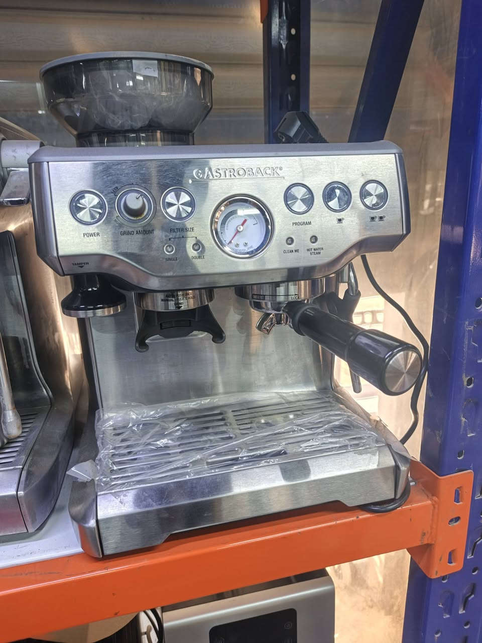 متوفر مكاين قهوه تواصل ***********
