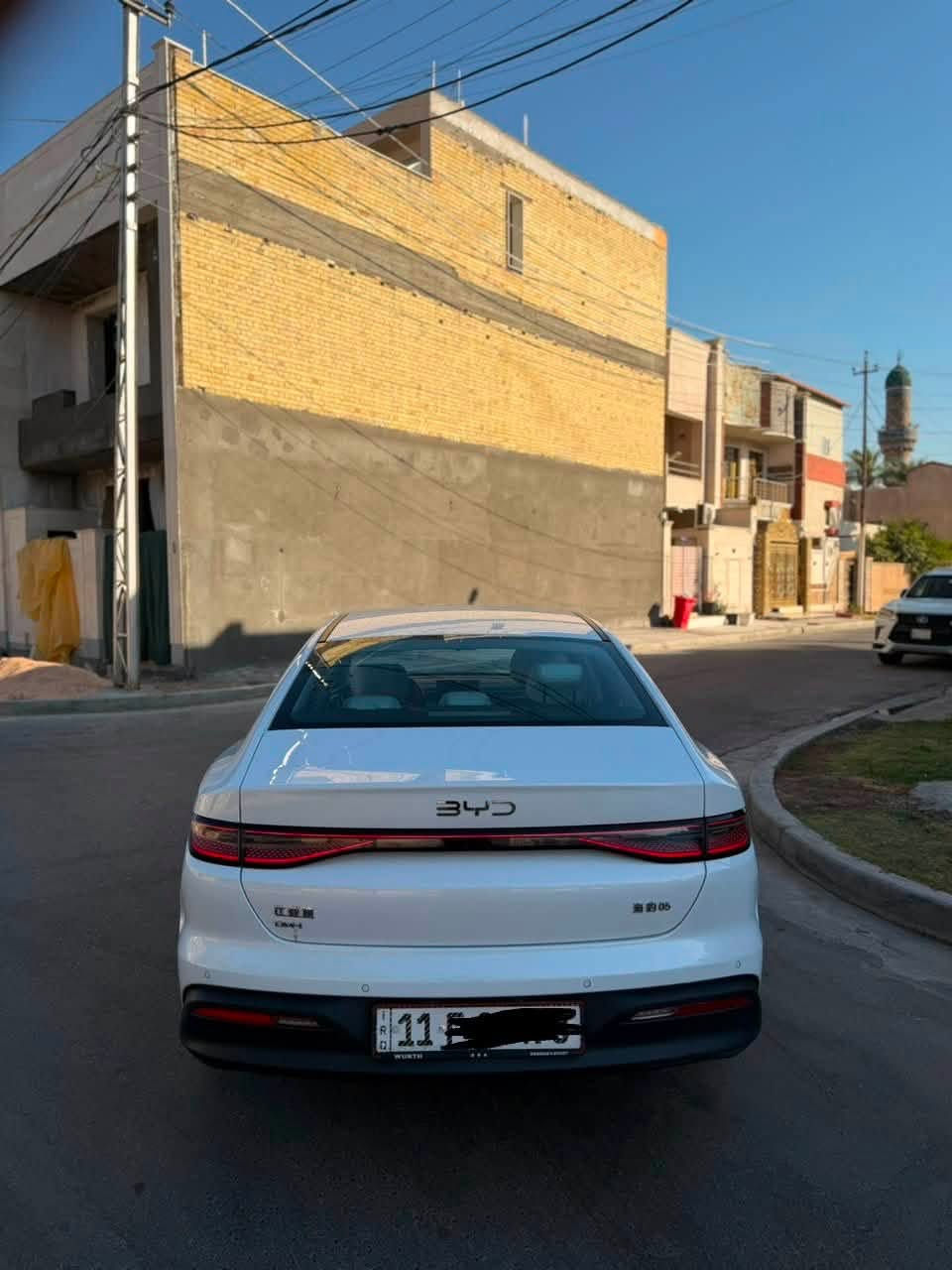 السلام عليكم
BYD سيل فايف
بصمه
جلد
داخل ابيض
شاشه
حساسات
تشغيل عن بعد
لد نهار
بكلايت لد
وبعد بيها موصفات
ماشيه 7 تلاف 
رقم بغداد تحويل ثاني يوم
مكفوله السياره عدا رصعه بلجاملغ وساحبها BDR⚠️
السعر 123 ورقه وبيها مجال  بسيط
***********
