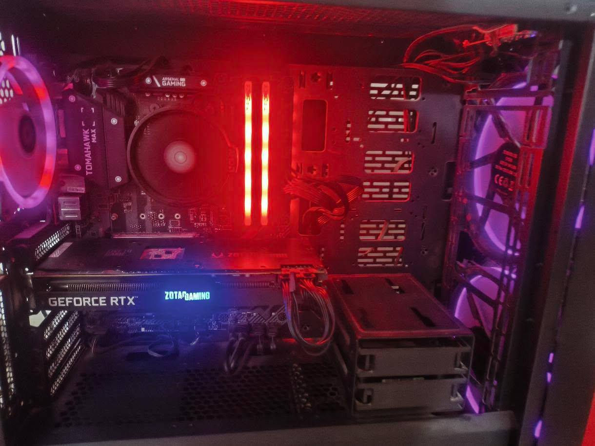 حاسبة للبيع ب675 الف مكاني مدينة صدر 
cpu : r5 3600
ram / t force withe 8x2 16 ddr 4 3600
m.b/ b450 msi toma hock
Gpu / rtx 2060 zotac gaimng 8g
hard/ m.2 256+ 2t hdd
power splay / 500wad mass 
cace xigmatek 
***********
