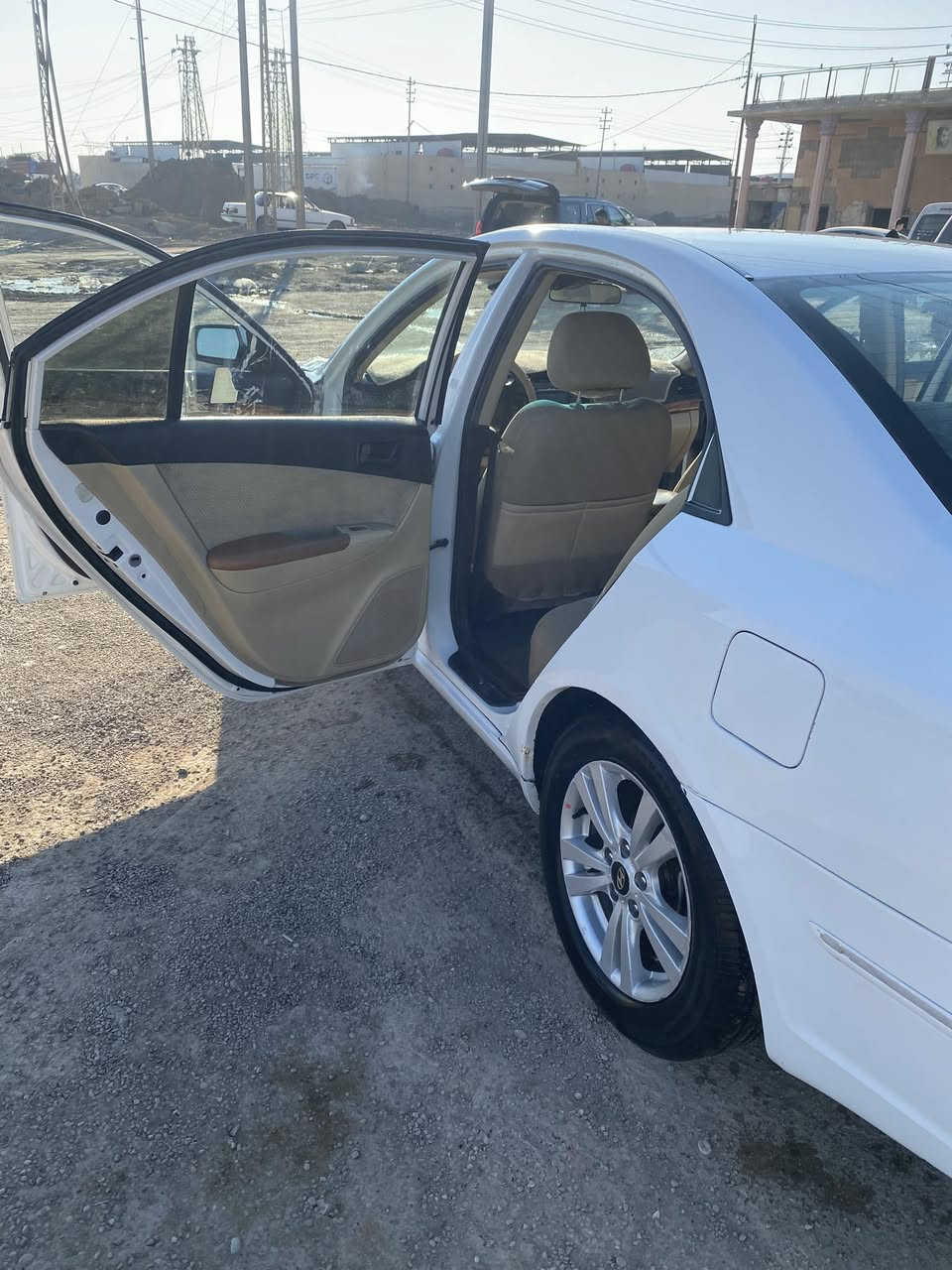 سوناته خليجي ١١. سنويه ٢٨. سياره كفاله من ضربه قويه وكلبه جفيه صوليات شرط تحويل  كير مكينه بل كفاله ٢٠٠٠ و٤٠٠ دوش كامل موصفات حداديه تخم تاير سياره نظيفه شراي يتصل *********** مكان بصره قرنه  سعر ١١٥ ورقه
